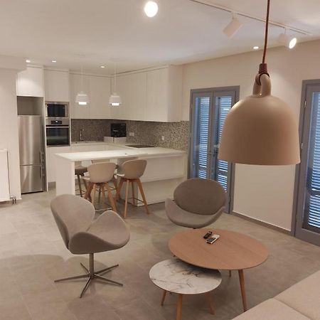Pink Rose Luxury And Comfort Apartment At The Centre Of Preveza Exterior photo