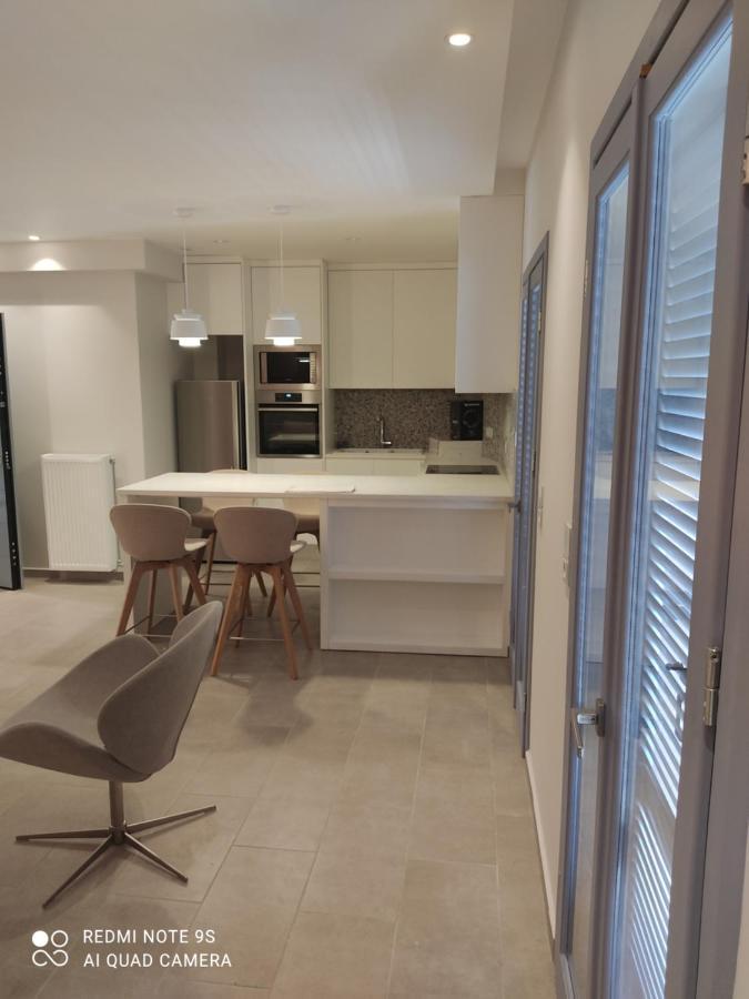 Pink Rose Luxury And Comfort Apartment At The Centre Of Preveza Exterior photo